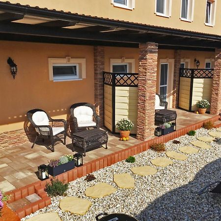 Apartmany Kord Lednice Ngoại thất bức ảnh